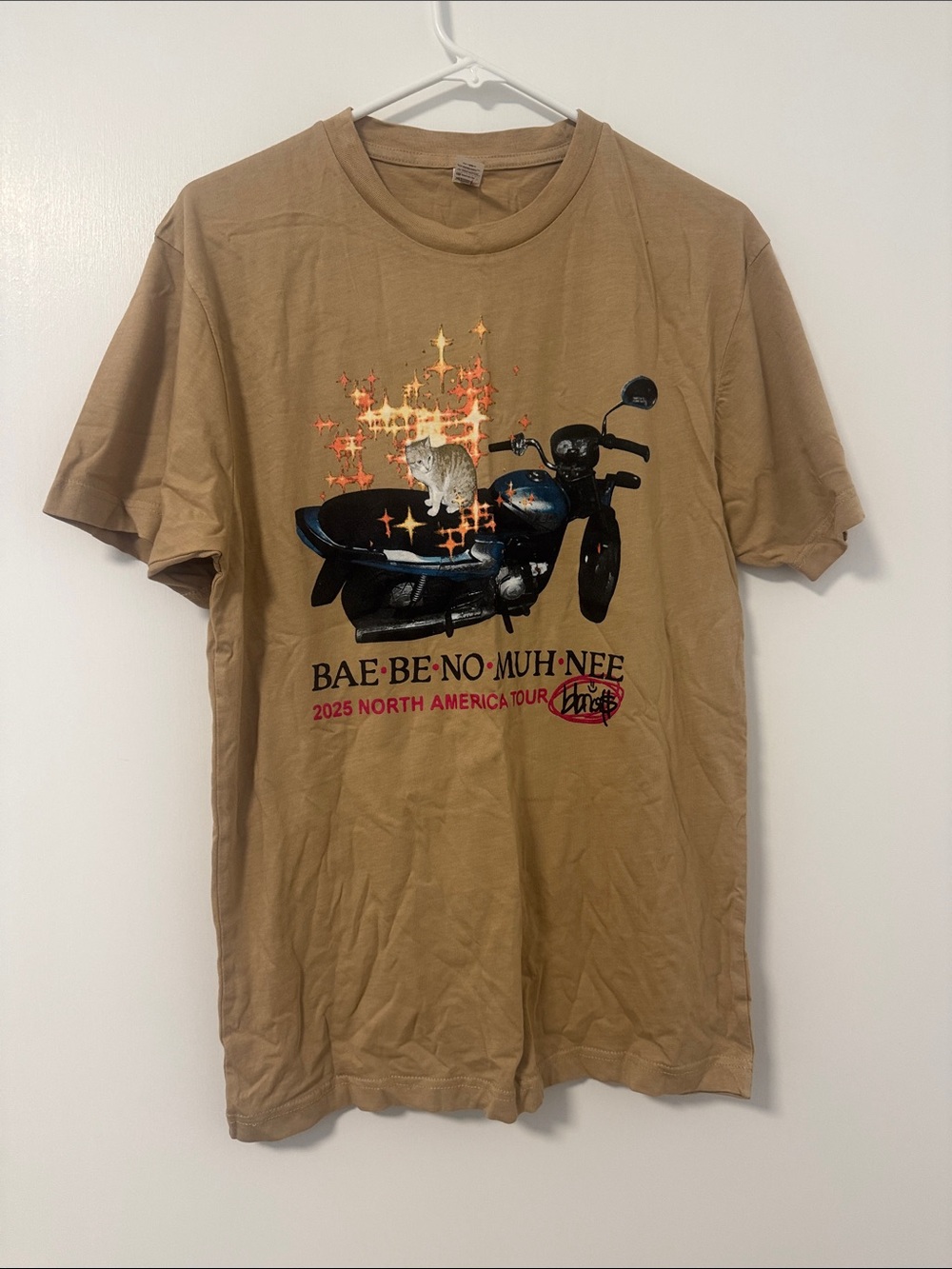 Bbno$ Bae Be No Muh Nee 2025 Tour Graphic Tee - Tan